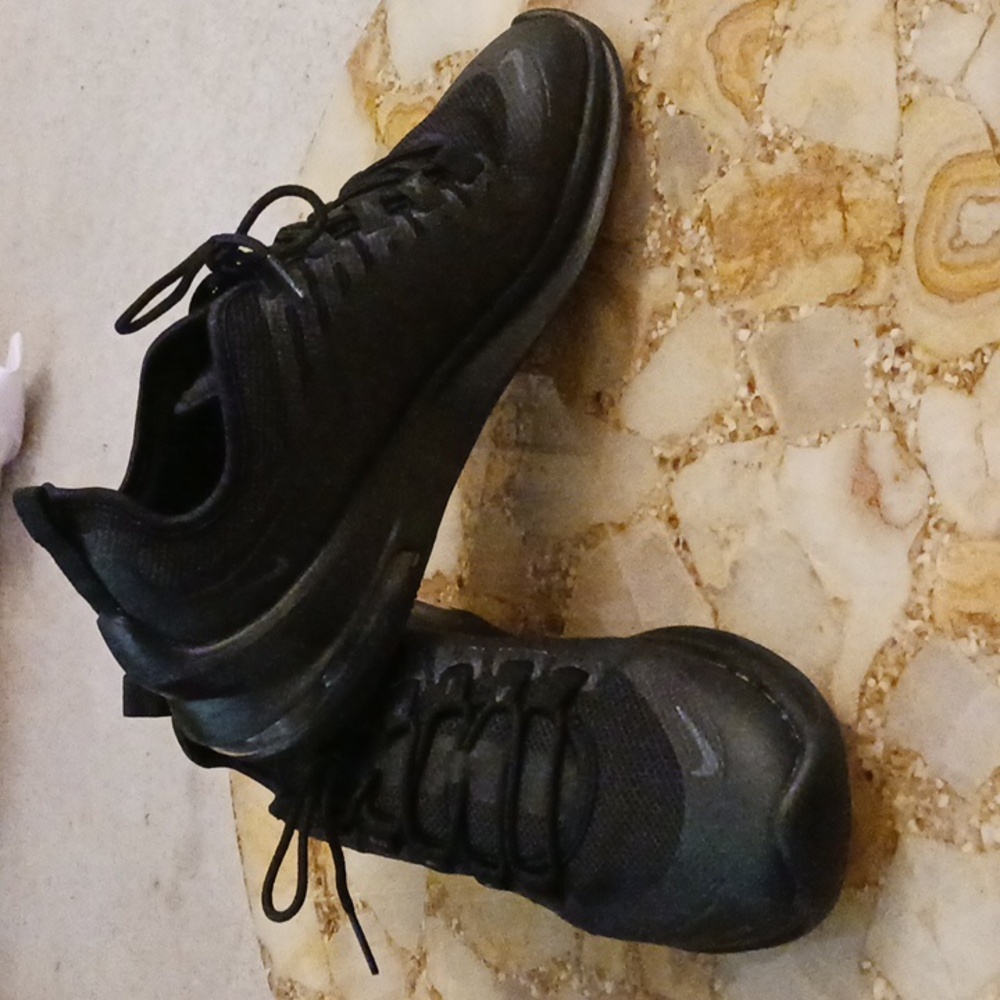 NIKE AIR MAX SHOES(Sneakers)